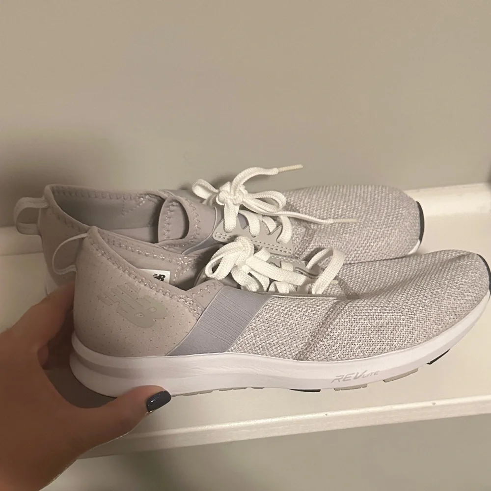 New Balance Women's Light Gray Sneakers - Picture 5 of 6